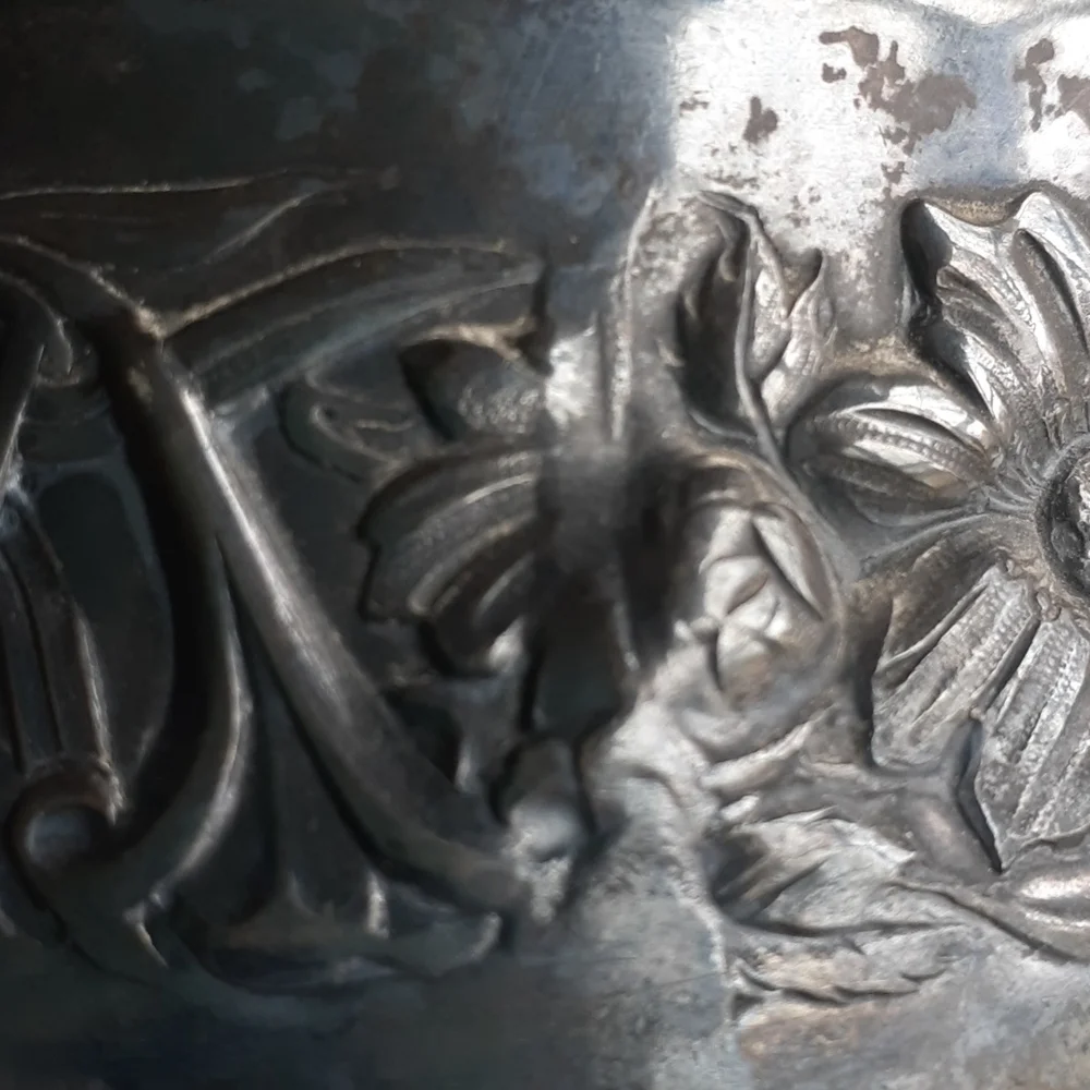 Victorian Silver-Plated Repousse Jewelry Cask/Box - Picture 9 of 10